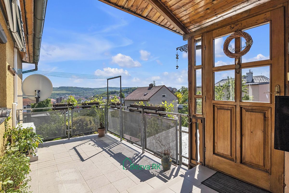 Prodej rodinného domu 224 m², pozemek 542 m² – fotografie 3