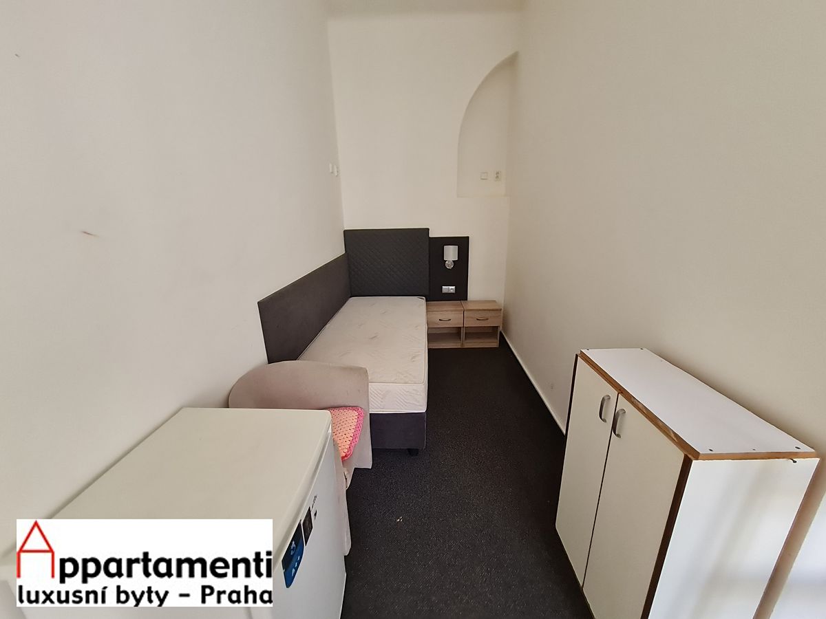 Pronájem bytu 2+kk 64 m² – fotografie 3