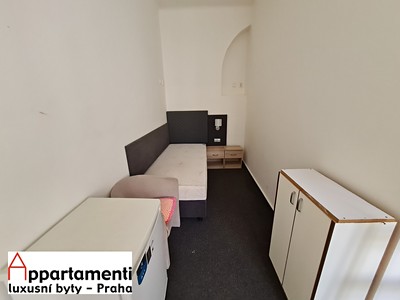 Pronájem bytu 2+kk, 64 m² (3 z 11)