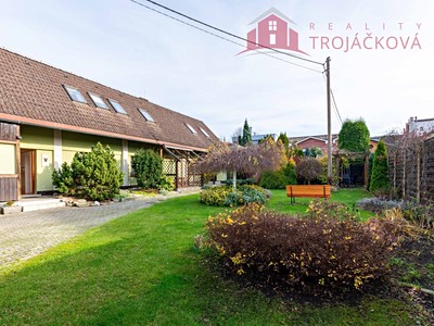 Prodej  rodinného domu 260 m², pozemek 488 m²