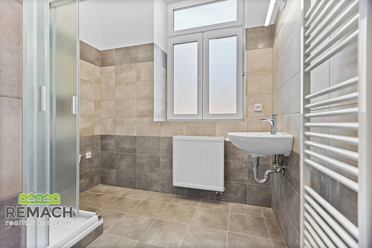 Pronájem bytu 1+1 42 m² – fotografie 2