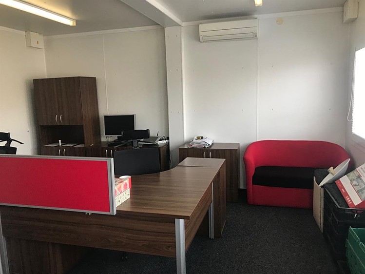 Pronájem komerčního prostoru, 237 m² (12 z 14)