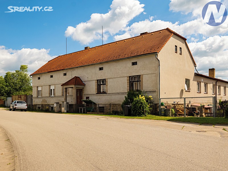 Prodej výrobní haly, prostoru 1 025 m², okres Jindřichův Hradec