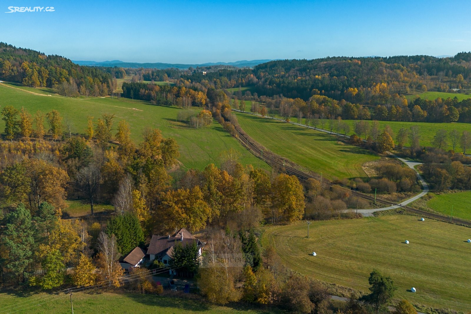 Prodej  rodinného domu 341 m², pozemek 922 m² – pohled 6