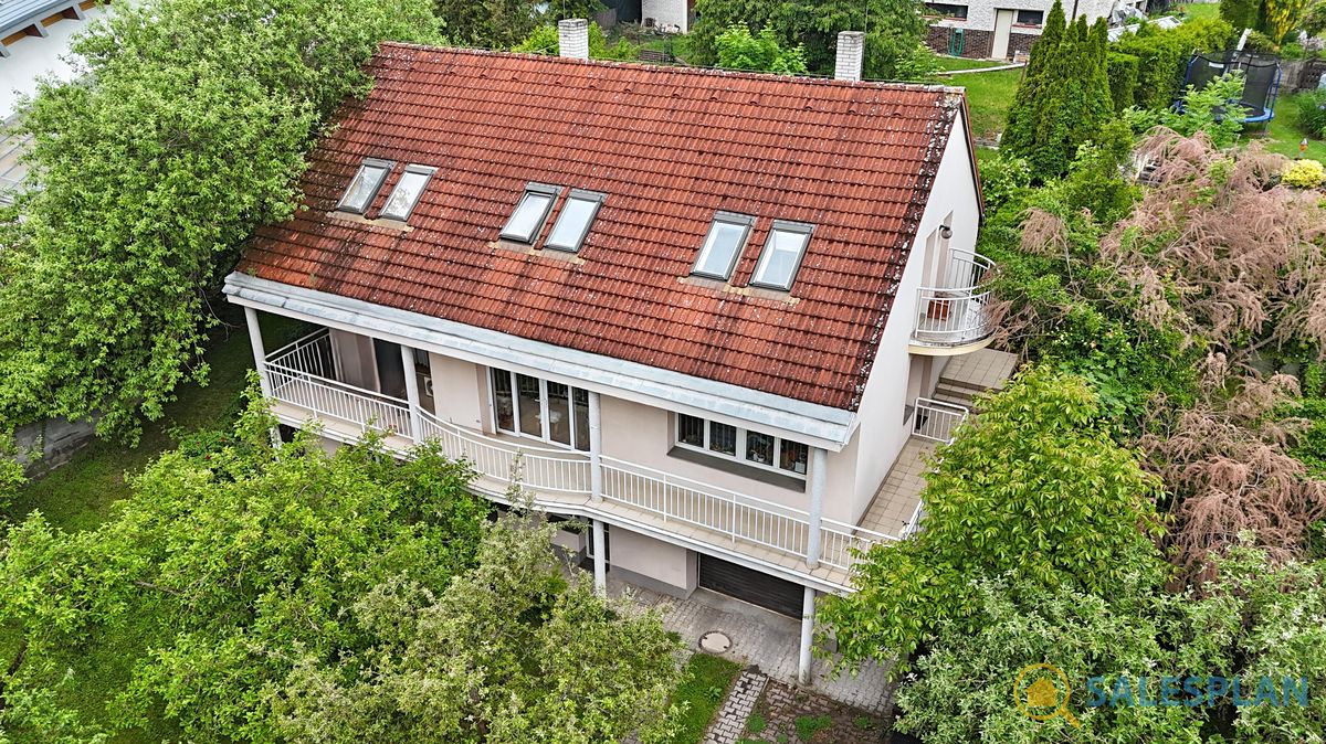 Prodej rodinného domu 337 m², pozemek 1319 m²