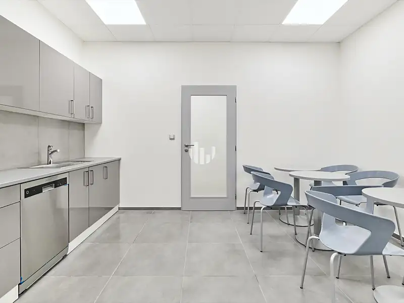 Pronájem kanceláře 200 m², Praha – náhled fotky 3