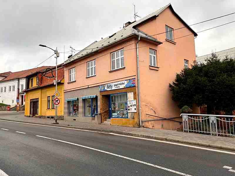 Prodej vícegeneračního domu 240 m², pozemek 214 m² – fotografie 2