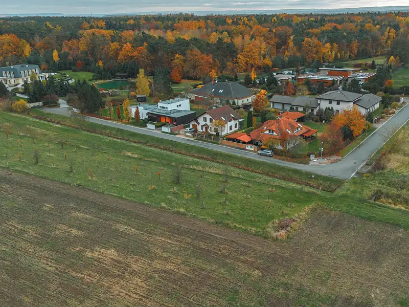 Prodej pozemku 772 m², Pardubice – náhled fotky 2