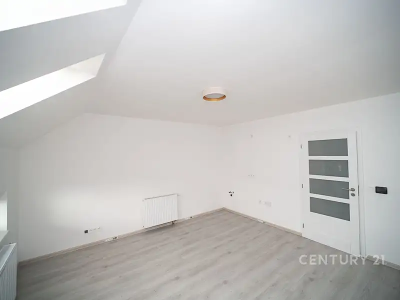 Prodej bytu 1+kk 30 m², Jenišovice – náhled fotky 3