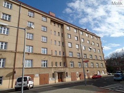 Pronájem bytu 1+1 42 m²