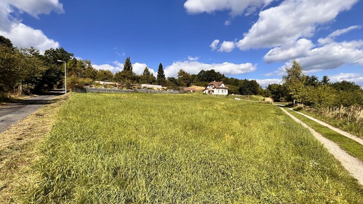 Prodej stavebního pozemku 1450 m²