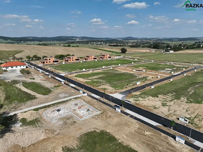 Prodej stavebního pozemku 1237 m², Klatovy – náhled fotky 1