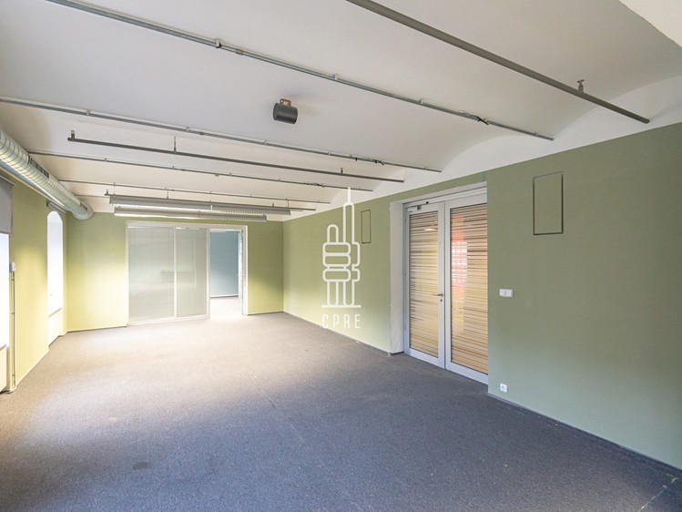 Pronájem komerčního prostoru, 350 m² (4 z 7)