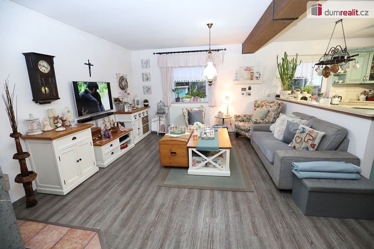 Prodej rodinného domu 150 m², pozemek 433 m² – fotografie 3