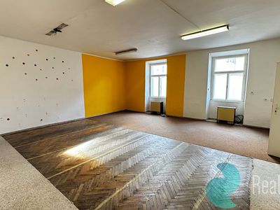 Pronájem kanceláře 200 m²