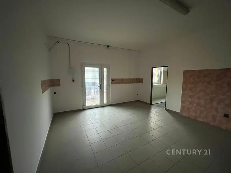 Pronájem komerční nemovitosti 233 m², Hostomice – náhled fotky 2