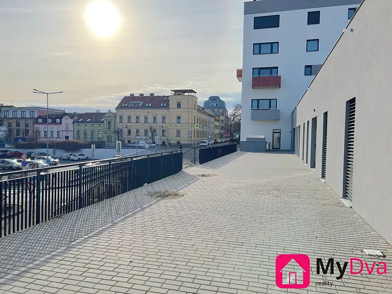 Prodej obchodního prostoru 216 m², Znojmo – náhled fotky 3