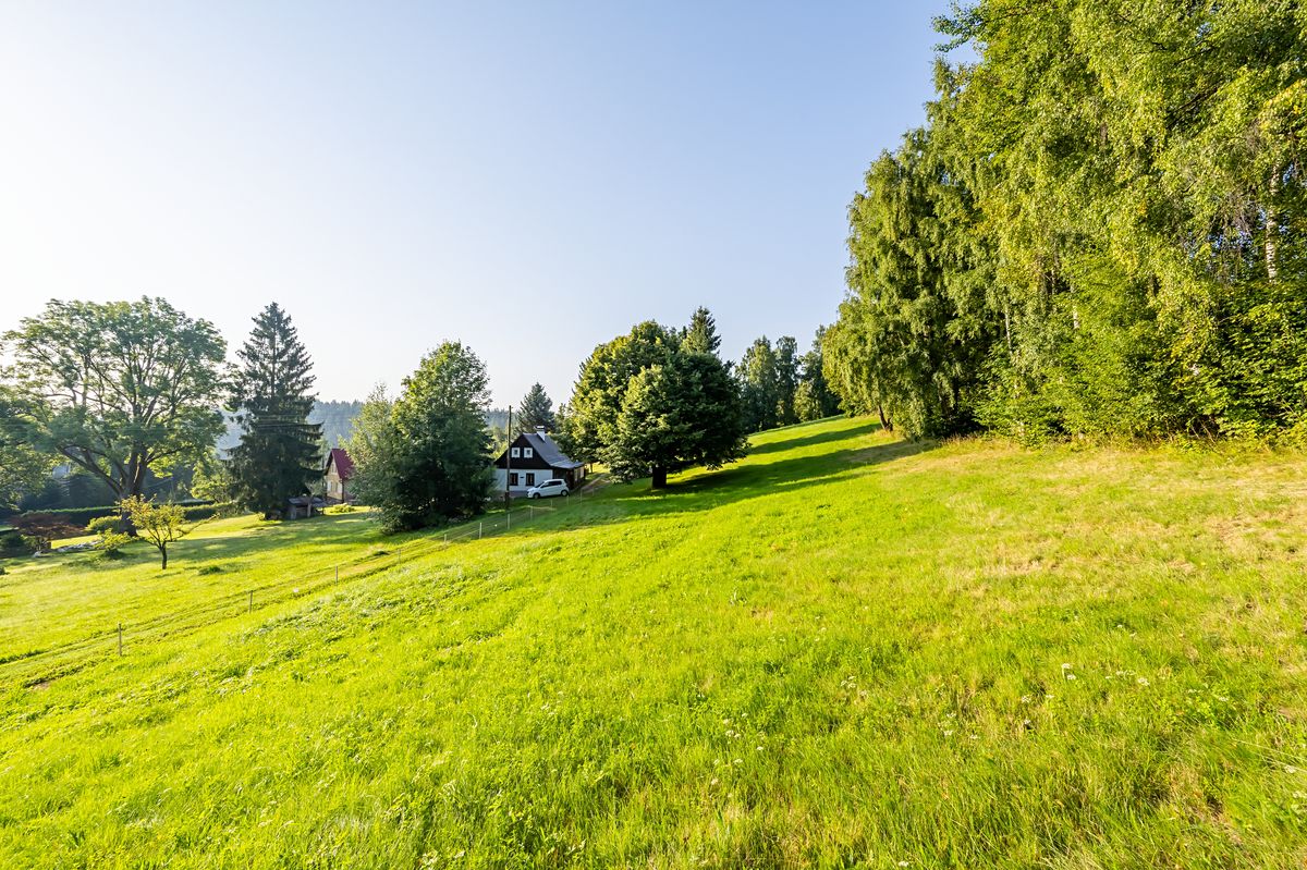 Prodej stavebního pozemku 1638 m² – fotografie 2