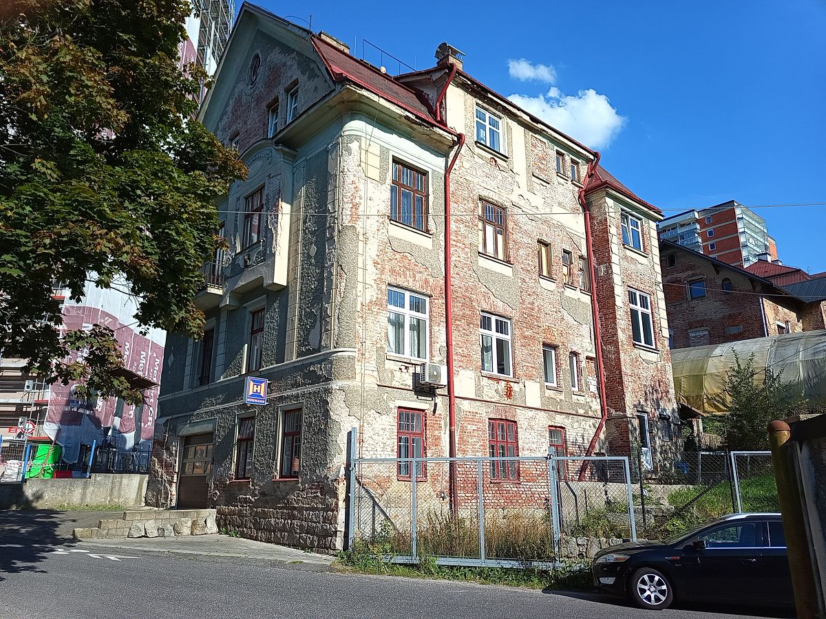 Prodej komerční nemovitosti 680 m² – fotografie 3