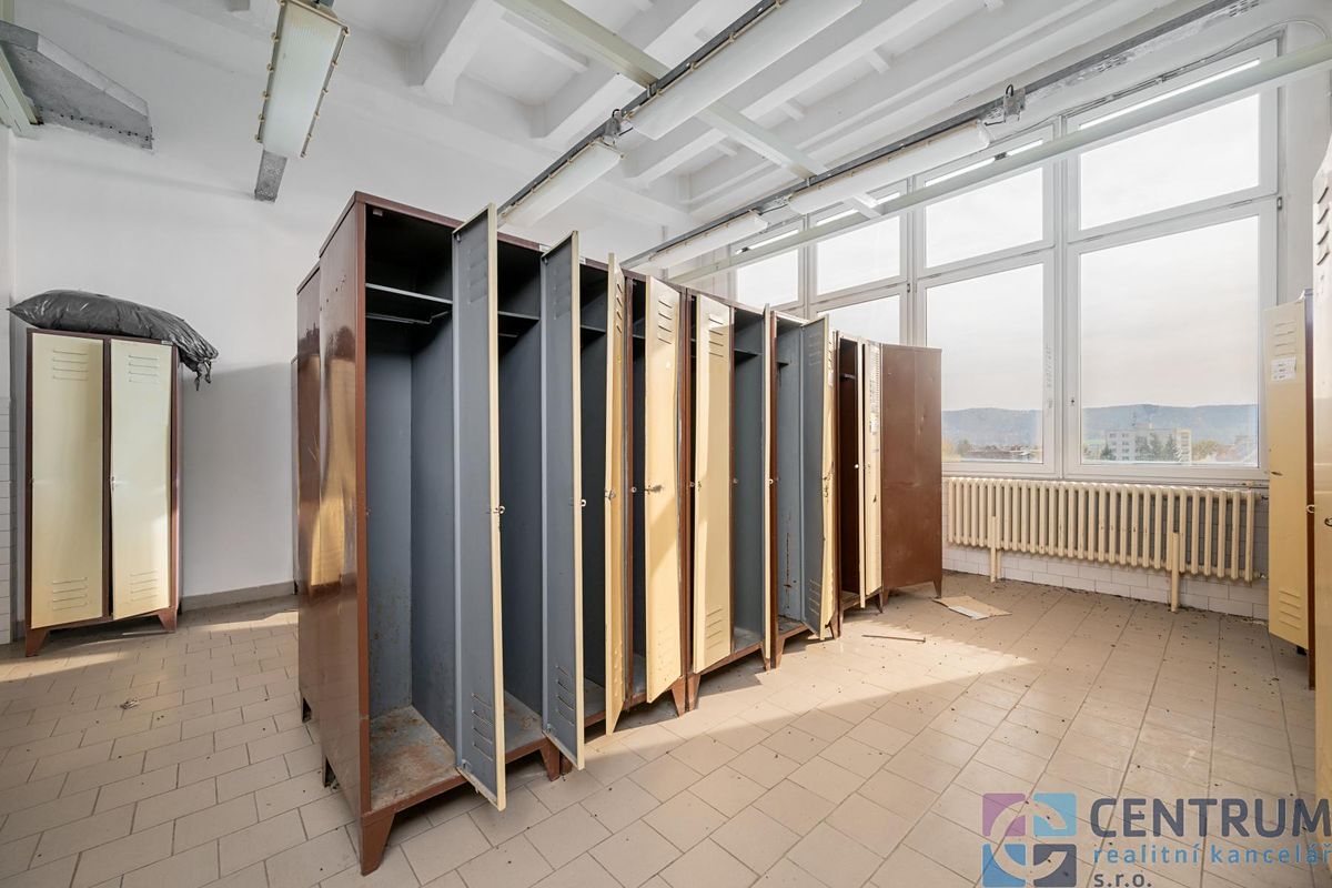 Pronájem skladového prostoru 609 m² – fotografie 3