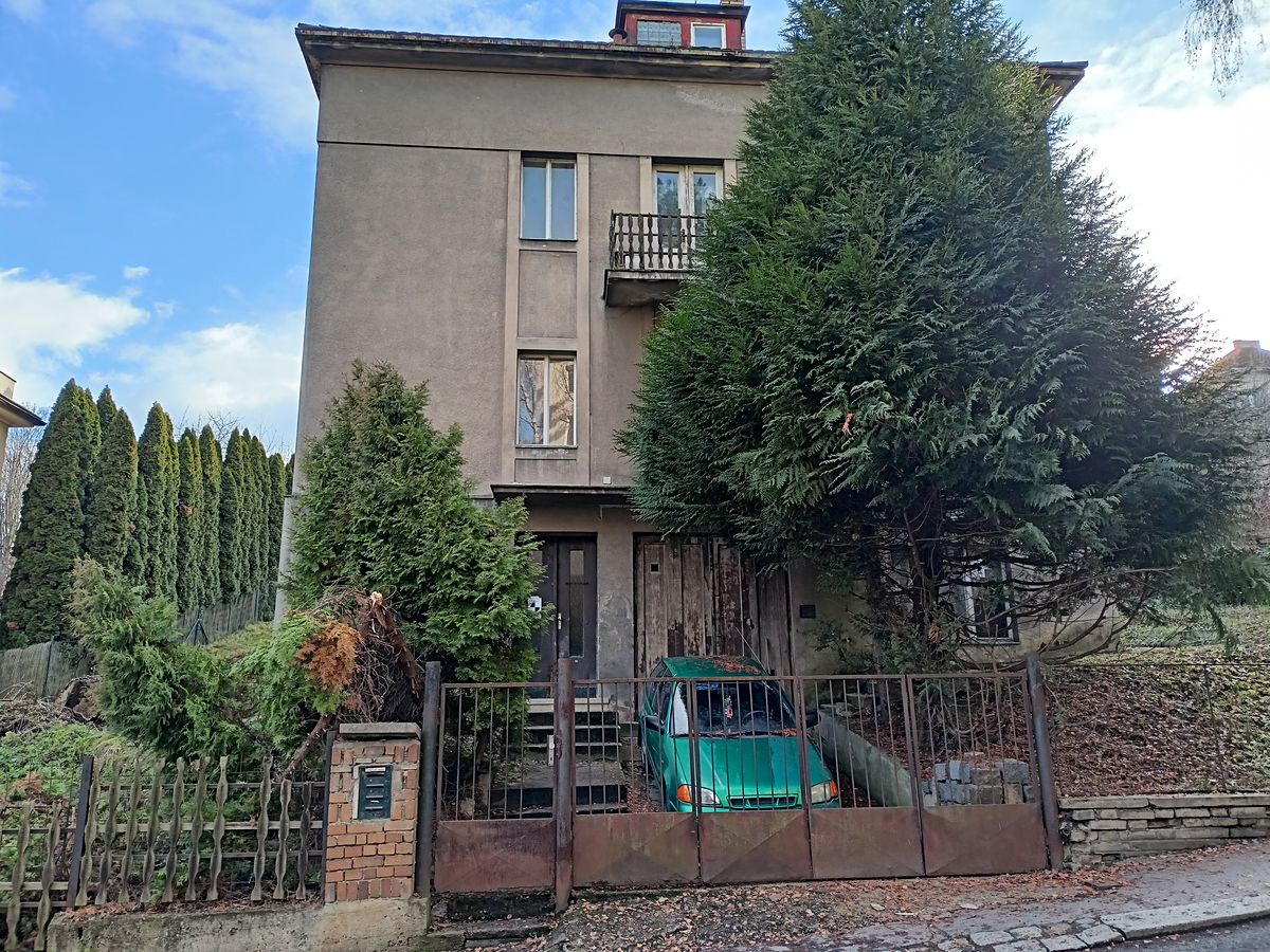 Prodej rodinného domu 362 m², pozemek 1490 m² – fotografie 4