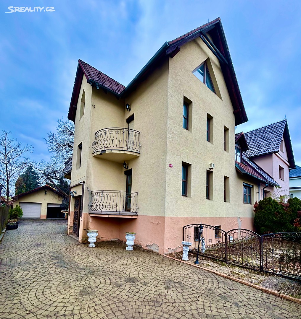 Prodej  vícegeneračního domu 400 m², pozemek 496 m², Praha