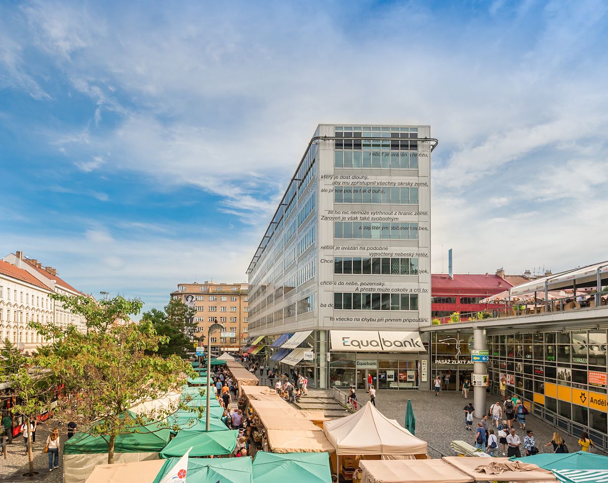 Pronájem kanceláře 750 m² – fotografie 3