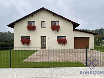 Prodej rodinného domu 195 m², pozemek 1177 m²