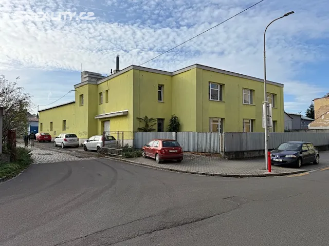 Pronájem výrobní haly, prostoru 1050 m², Kylešovská