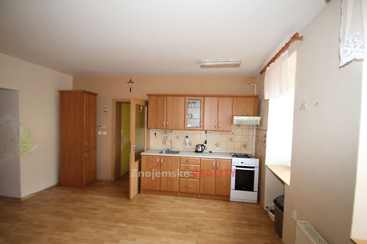 Prodej rodinného domu 130 m², pozemek 560 m² – fotografie 2