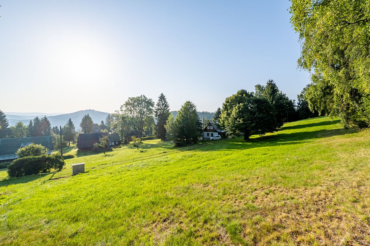 Prodej stavebního pozemku 1638 m² – fotografie 3