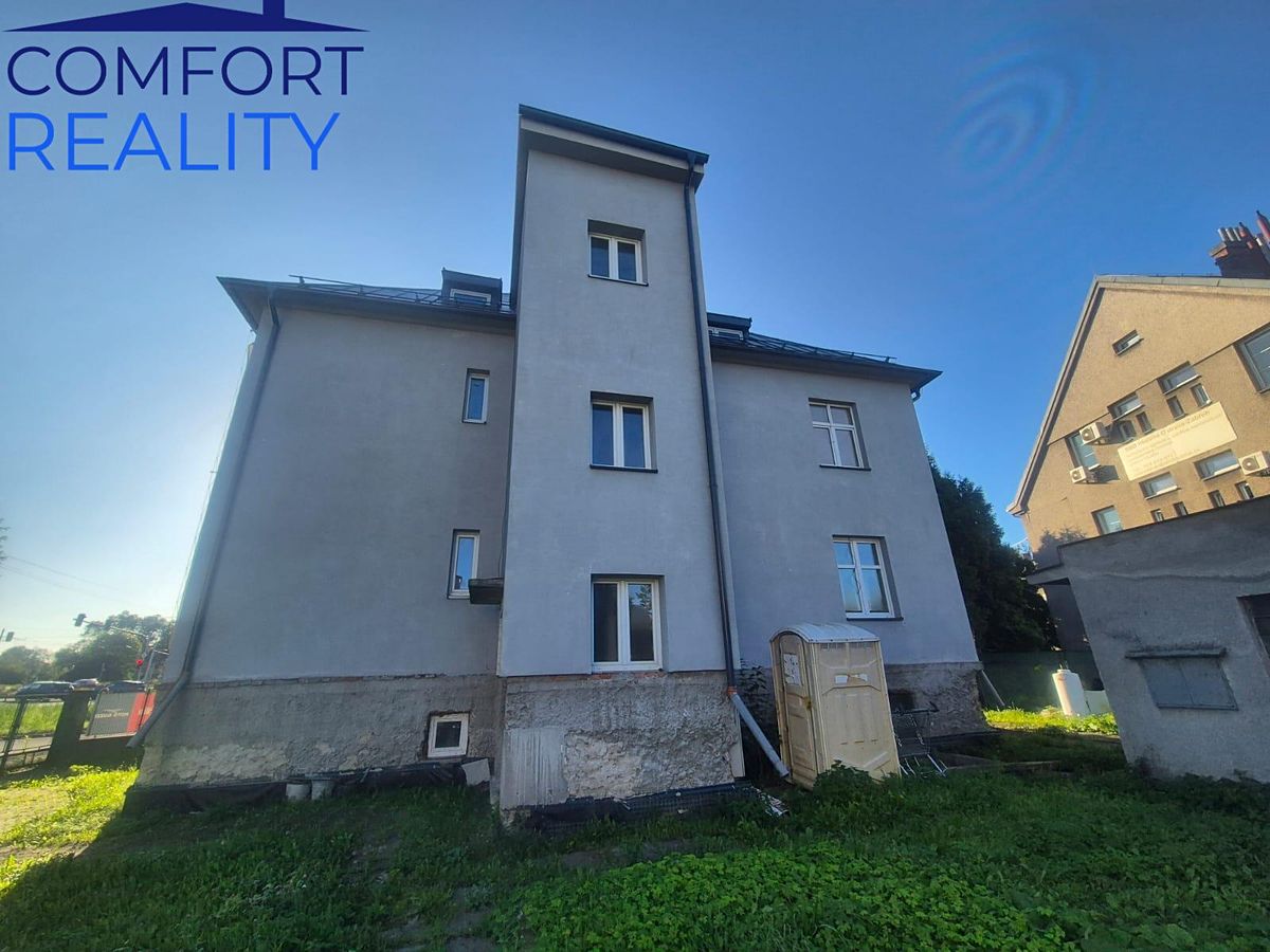 Prodej rodinného domu 447 m², pozemek 1101 m² – fotografie 3