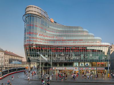 Pronájem kanceláře 750 m²