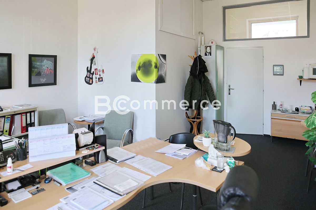 Pronájem kanceláře 31 m² – fotografie 3