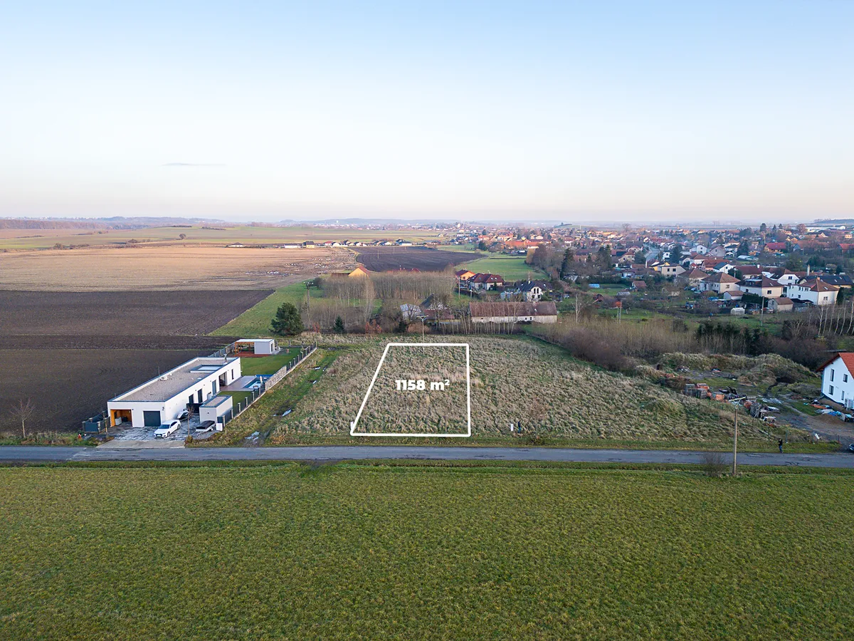 Prodej stavebního pozemku 1158 m²