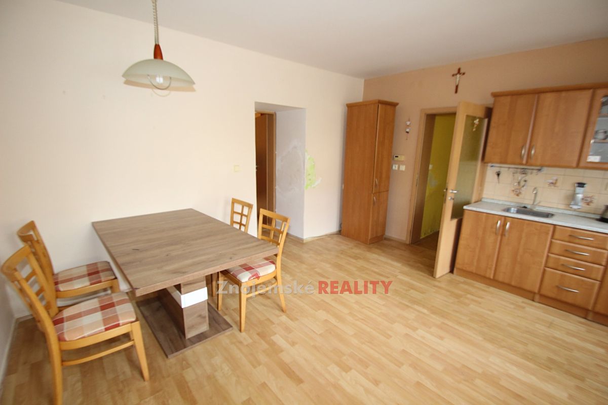 Prodej rodinného domu 130 m², pozemek 560 m² – fotografie 3