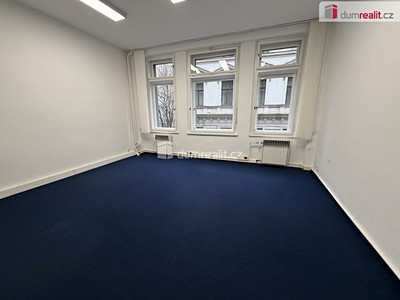 Pronájem kanceláře 143 m²