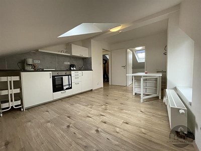 Pronájem bytu 2+kk 34 m² (Podkrovní)