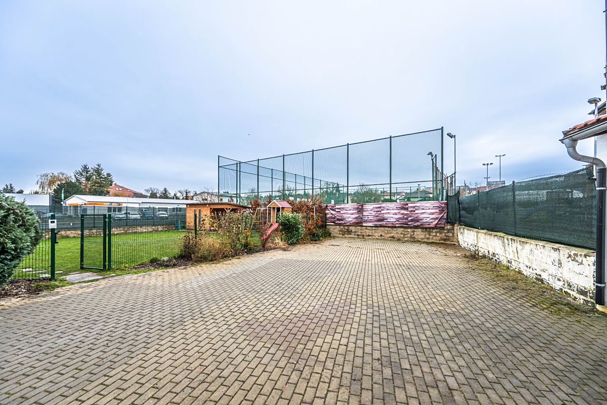 Prodej vily 220 m², pozemek 753 m² – fotografie 4