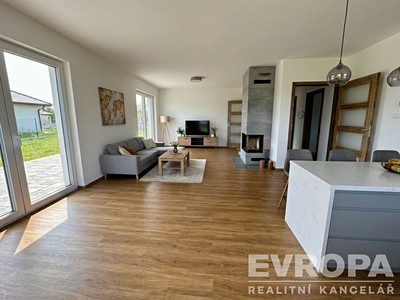 Prodej  rodinného domu 123 m², pozemek 1 061 m² — photo 4