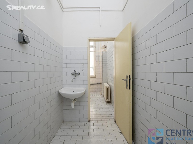 Pronájem skladového prostoru 631 m² – další