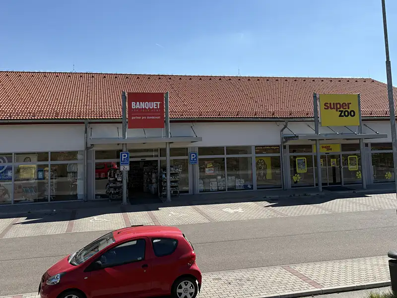 Pronájem obchodního prostoru 190 m², Sedlčany – náhled fotky 1