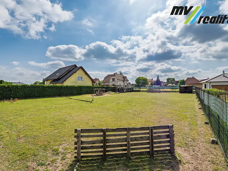 Prodej stavebního pozemku 870 m², Sojovice – náhled fotky 3