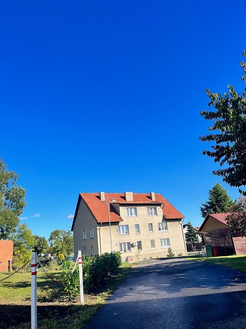 Pronájem bytu 1+kk 26 m², Spomyšl – fotka 1 z 3