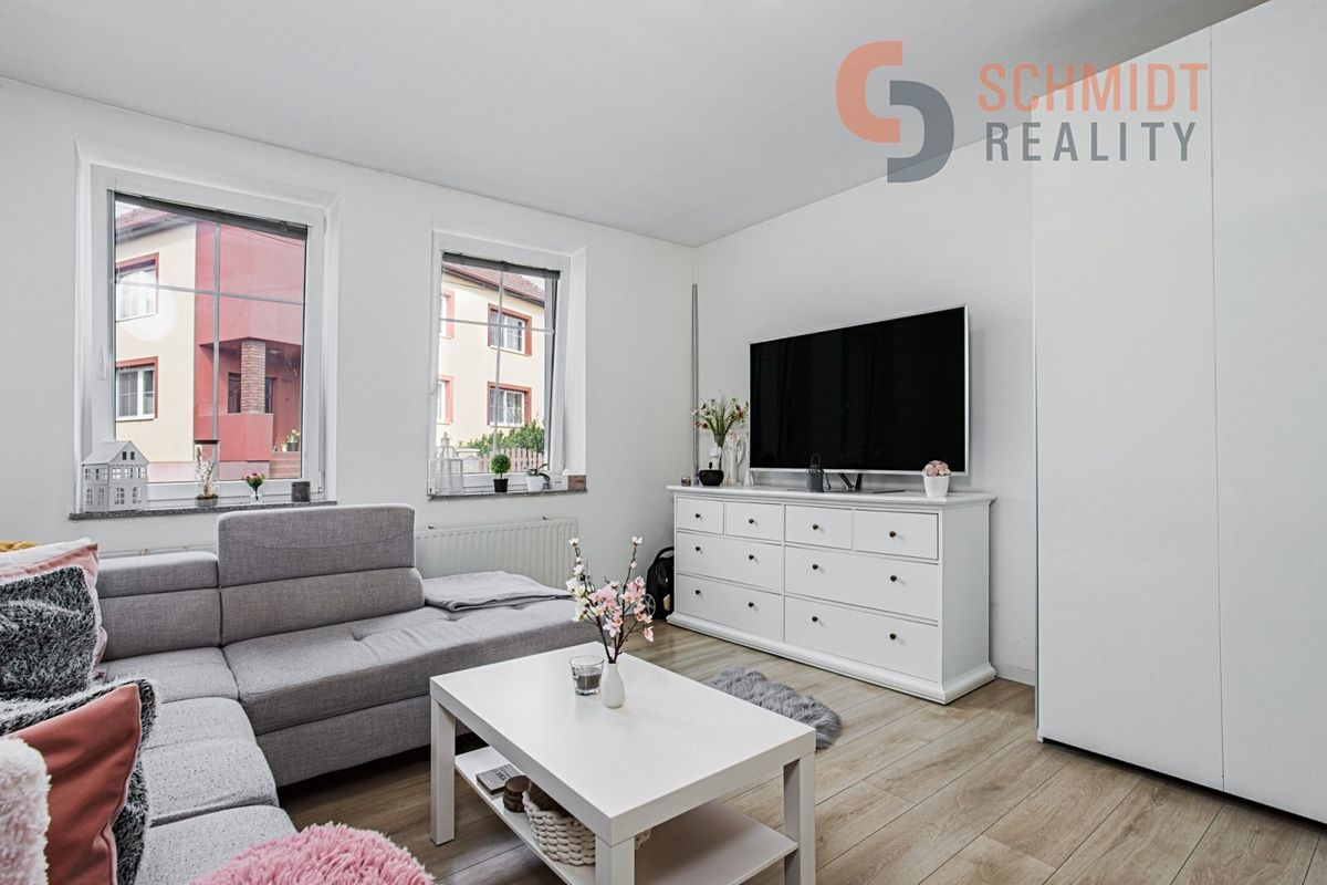 Prodej rodinného domu 220 m², pozemek 360 m² – fotografie 3