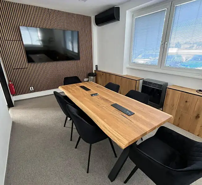 Pronájem kanceláře 40 m², Mnichovo Hradiště – náhled fotky 1