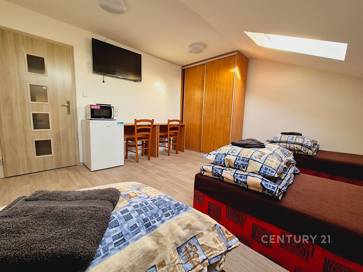 Pronájem bytu 1+kk 25 m² – fotografie 2