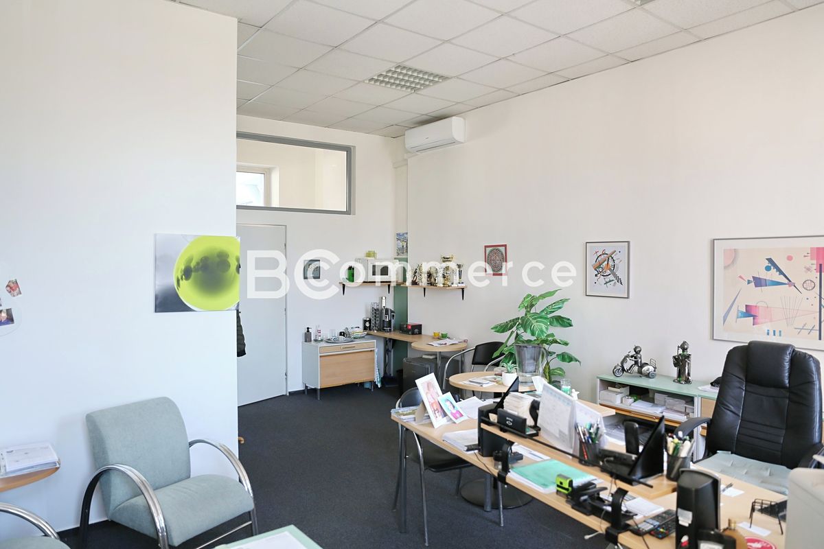 Pronájem kanceláře 31 m² – fotografie 4