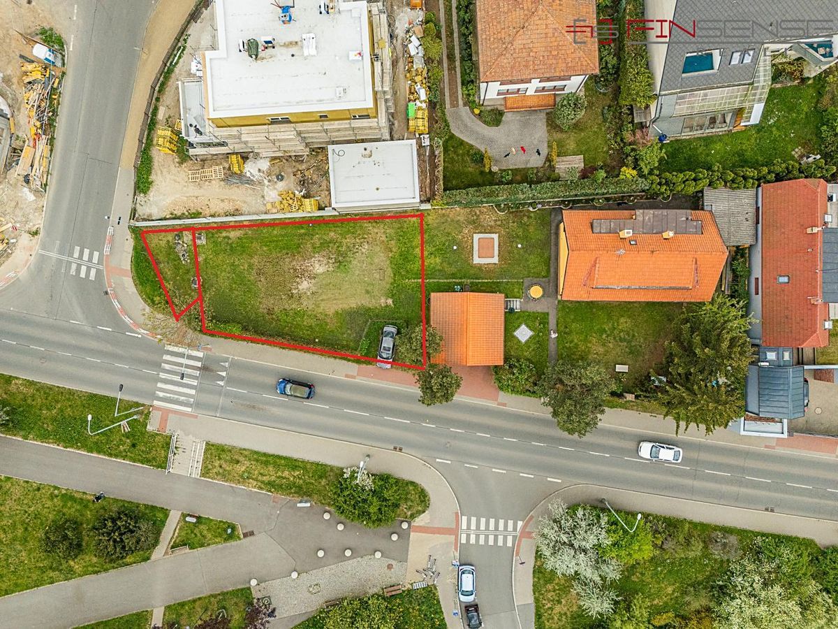 Prodej stavebního pozemku 336 m² – fotografie 2