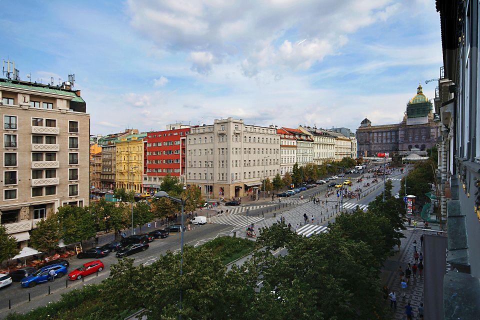 Pronájem kanceláře 91 m², Praha – fotka 1 z 3